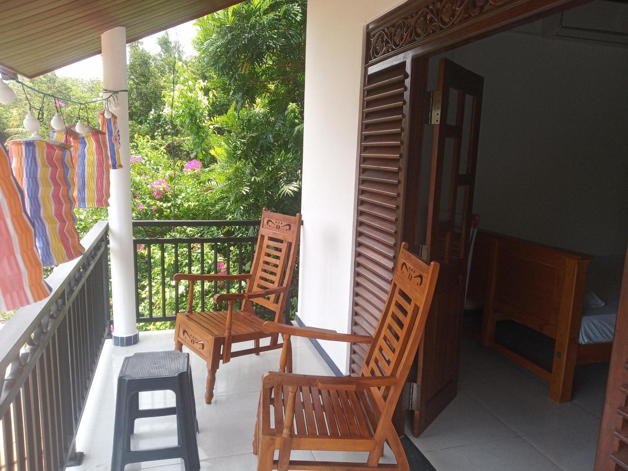 Rock Villa Relax City Resort Mihintale Ruang foto